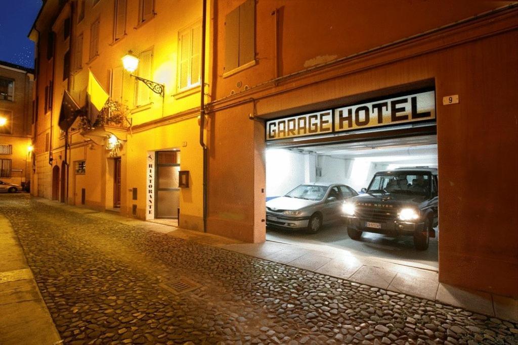 Hotel Cervetta 5 Modena Exteriér fotografie